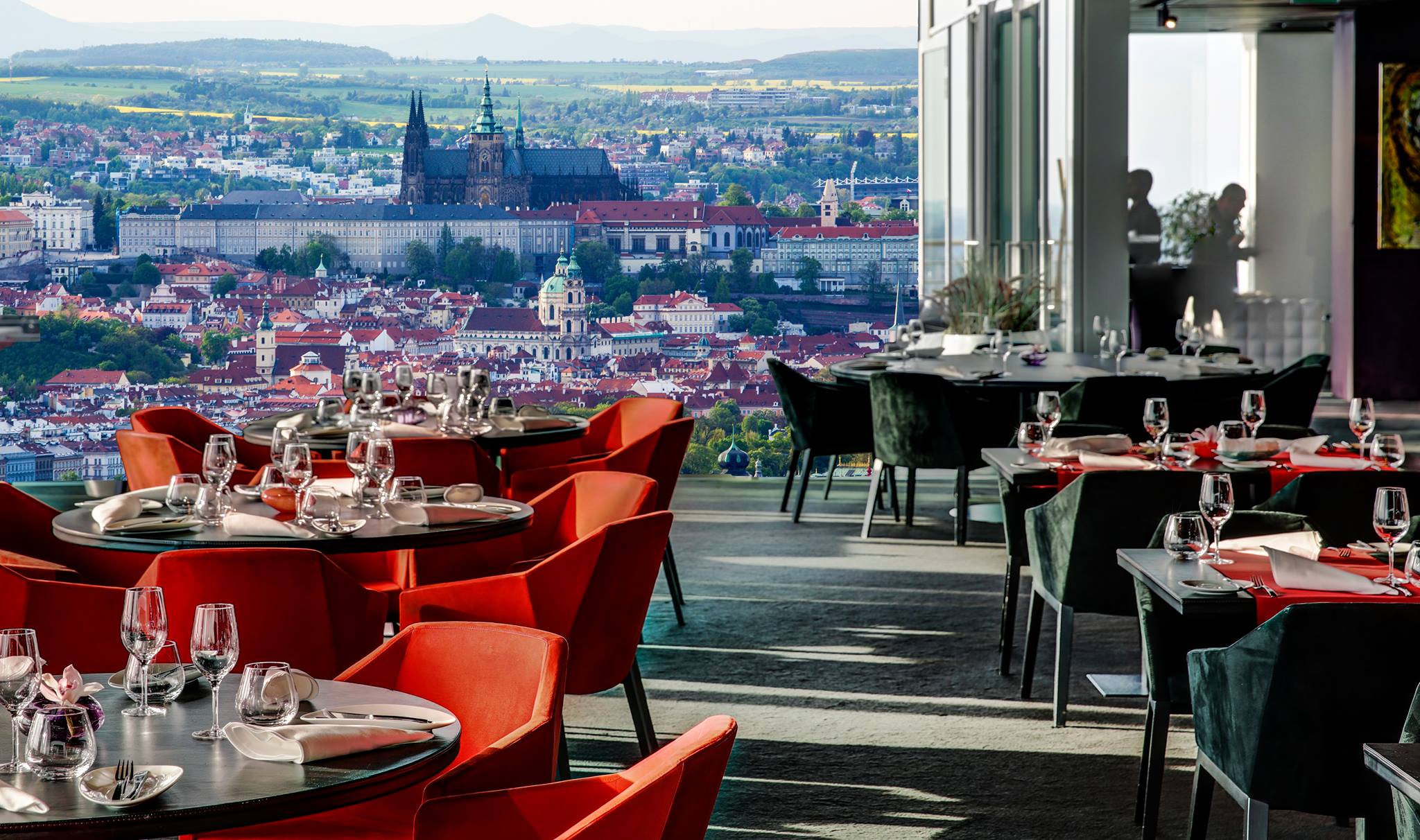 18 8 Rooftop Restaurants und Bars mit Blick auf Prag - eVisions Advertising